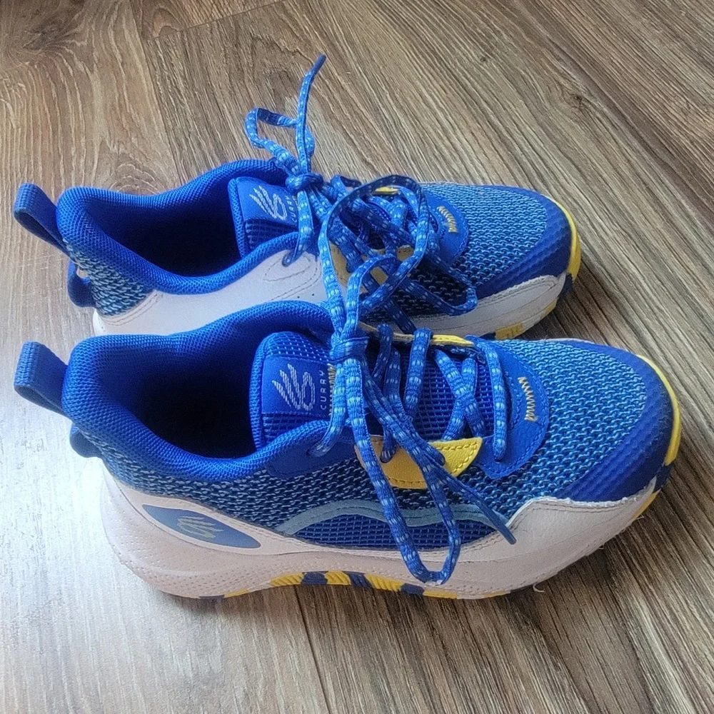 Steph Curry 3z24 Blue/Yellow Boys/Kids Sneakers/Shoes/Basketball/Under Armour UA - Picture 5 of 6